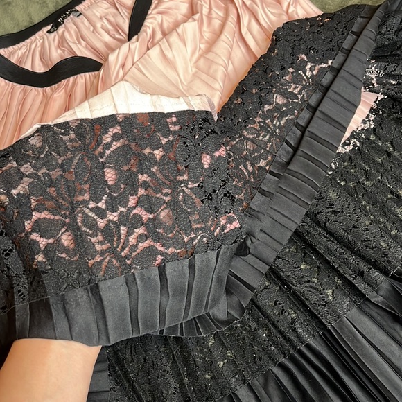 Pleated Color-block & Lace Skirt - Picture 9 of 9